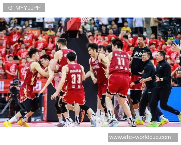 辽篮对阵四川的精彩对决揭示了CBA季后赛的激烈竞争与球队实力的较量 辽篮对阵四川的精彩对决揭示了CBA季后赛的激烈竞争与球队实力的较量